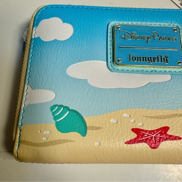 NWT. Disney Loungefly Lilo & Stitch Scrump Beach Scene Zip Around Wallet - Picture 10 of 16